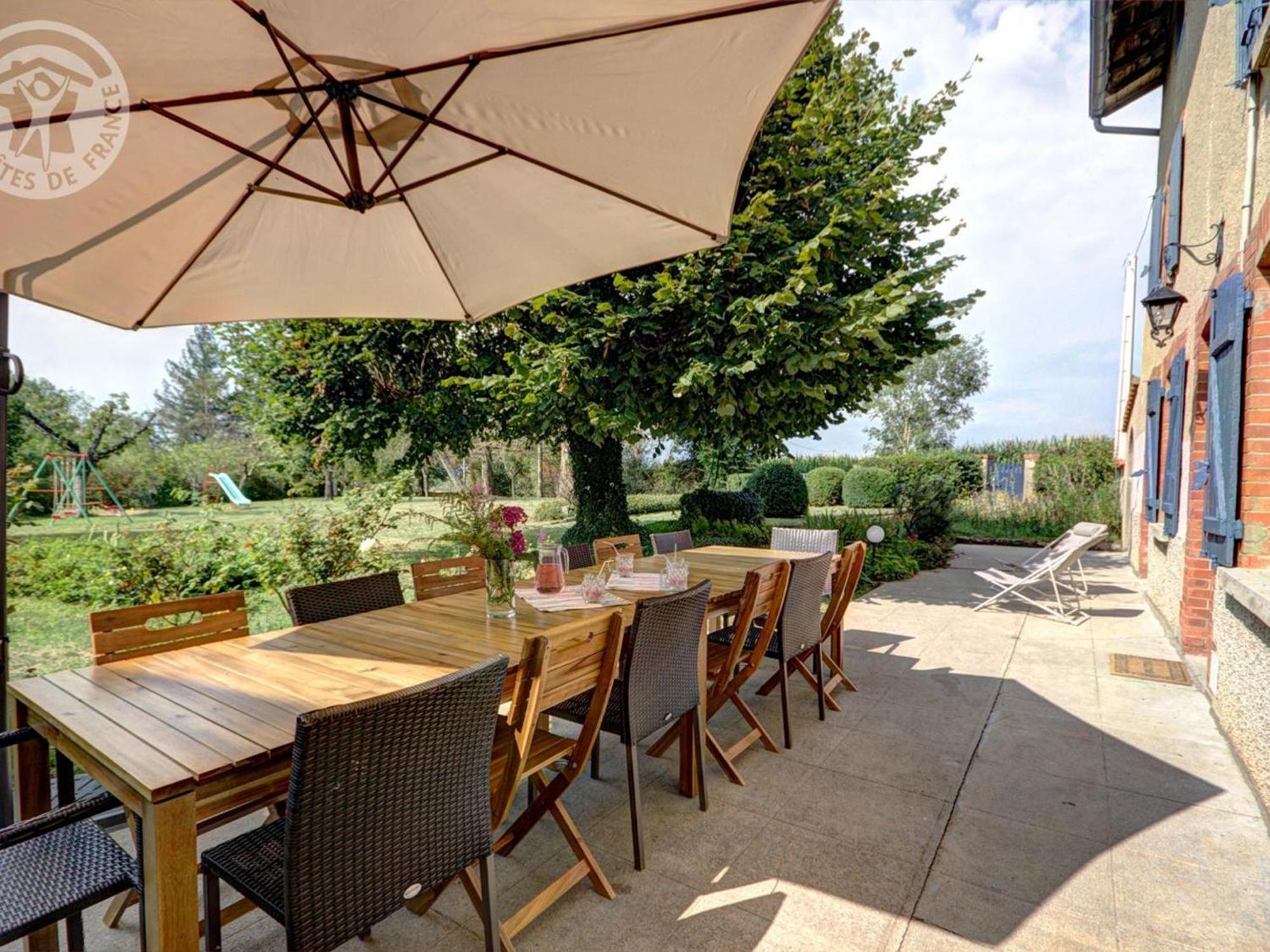 Gite Spacieux Avec Jardin Arbore Et Jeux Enfants, A Proximite De St-Etienne Et Lyon - Fr-1-496-147 Montchal Ngoại thất bức ảnh